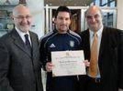 Leo Messi destacado por la Legislatura