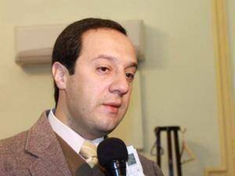Pagar�n aguinaldo y sueldo  entre el 5 y el 10 de julio