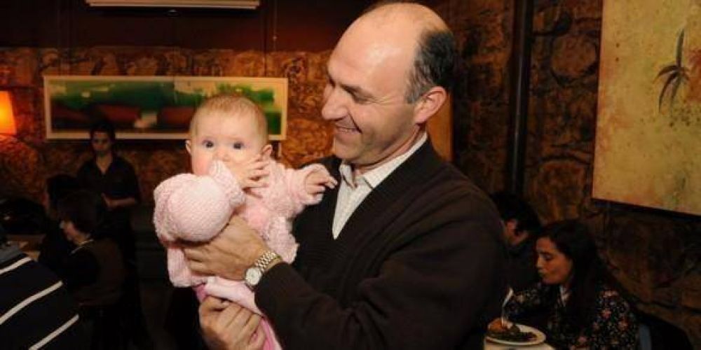 Carmona sigui� de festejo y celebr� su cumplea�os despu�s de la candidatura K