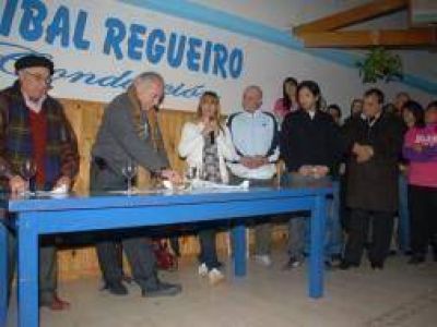 Presidente Per�n - Regueiro present� a sus candidatos 