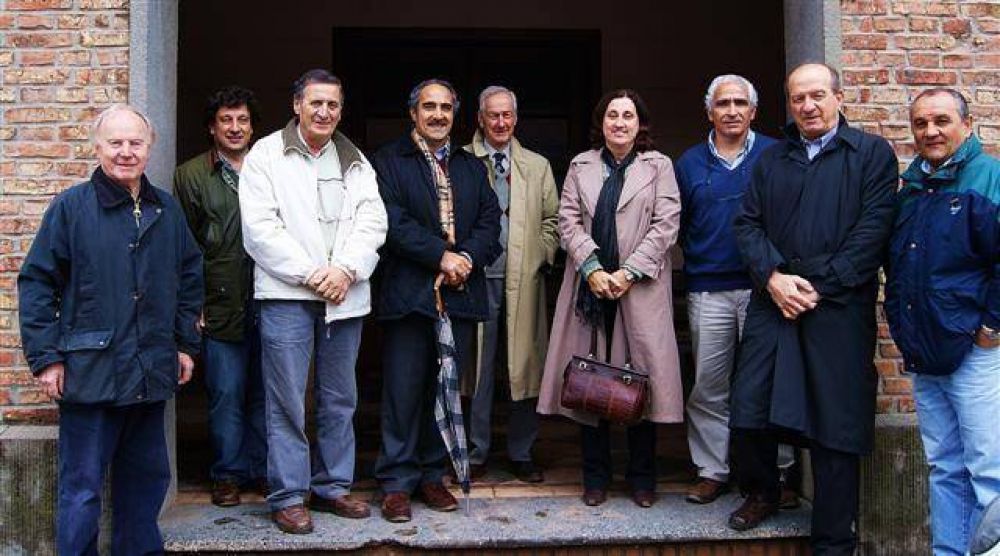 LUJ�N - LA INTENDENTA SE REUNIO CON EMPRESARIOS Y VISITO LAS OBRAS DEL PARQUE INDUSTRIAL Y TECNOLOGICO