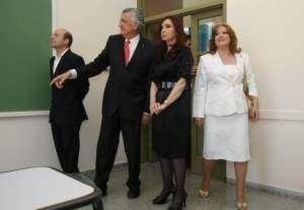 Gioja invit� a Cristina para fines de agosto