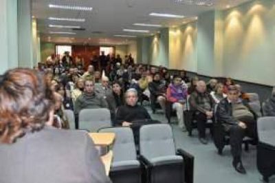 �Los Presos Pol�ticos como Actores Sociales en la Pol�tica Nacional de Derechos Humanos�