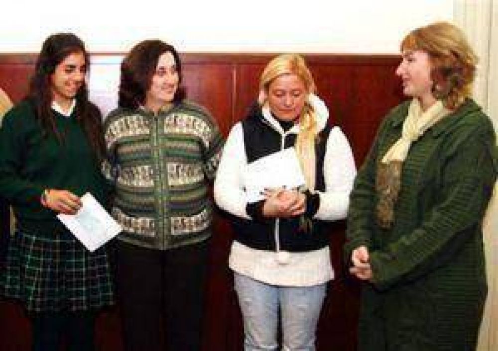 La intendente subsidi� a Toledo y Segura 