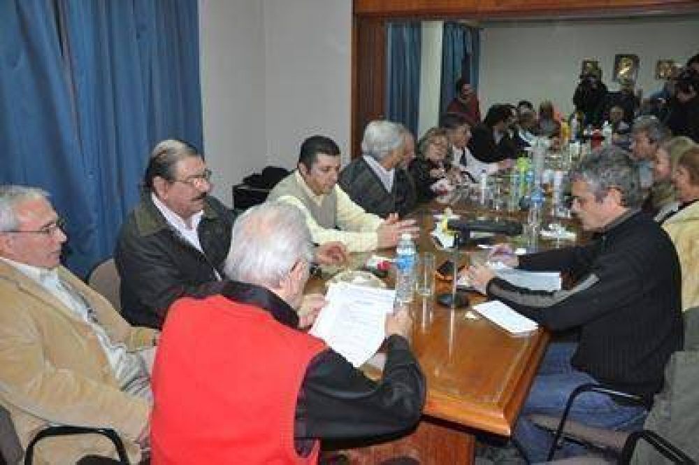 El PJ acat� el mandato de Cristina: anulan las primarias para diputados y llevar�n a Luz Alonso en su boleta