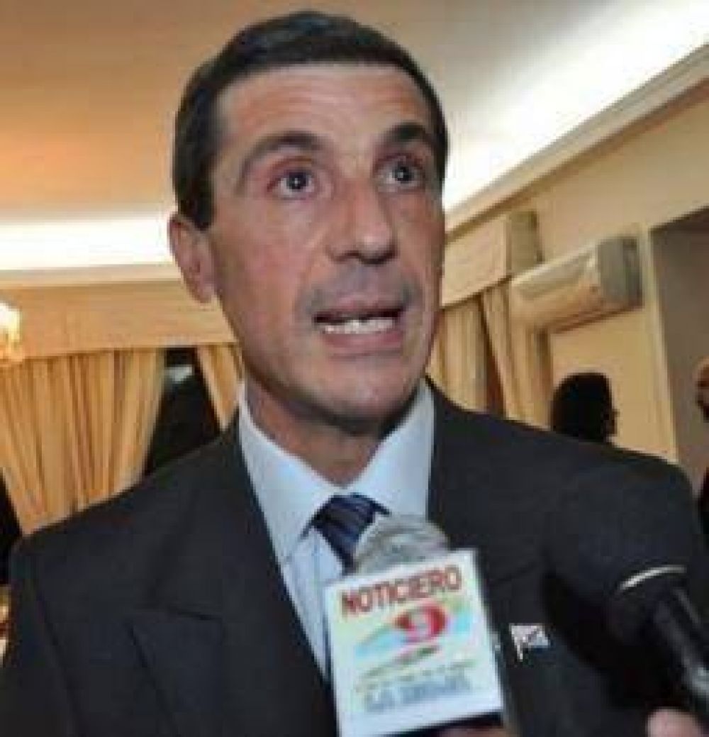 La �Casa de las Tejas� ratific� la pronta implementaci�n de la tarjeta estatal