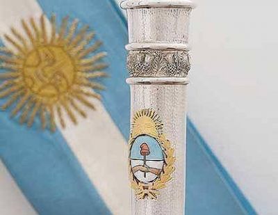 LUJ�N - EL BASTON DE MANDO EN LAS MANOS DE TODOS LOS ARGENTINOS