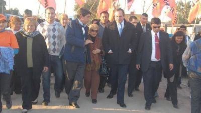 Alperovich desminti� la suspensi�n de 20 mil obreros por faltante de gas