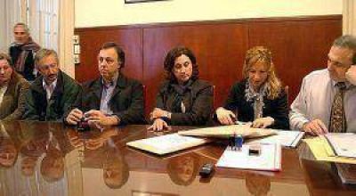 SE REALIZO EL ACTO DE APERTURA DE SOBRES POR LA LICITACION DEL NUEVO TOMOGRAFO DEL HOSPITAL NUESTRA SE�ORA DE LUJAN