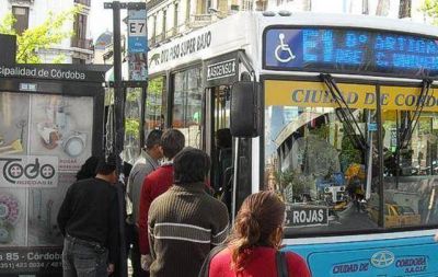La Naci�n compensar� al transporte cordob�s por la falta de gasoil subsidiado