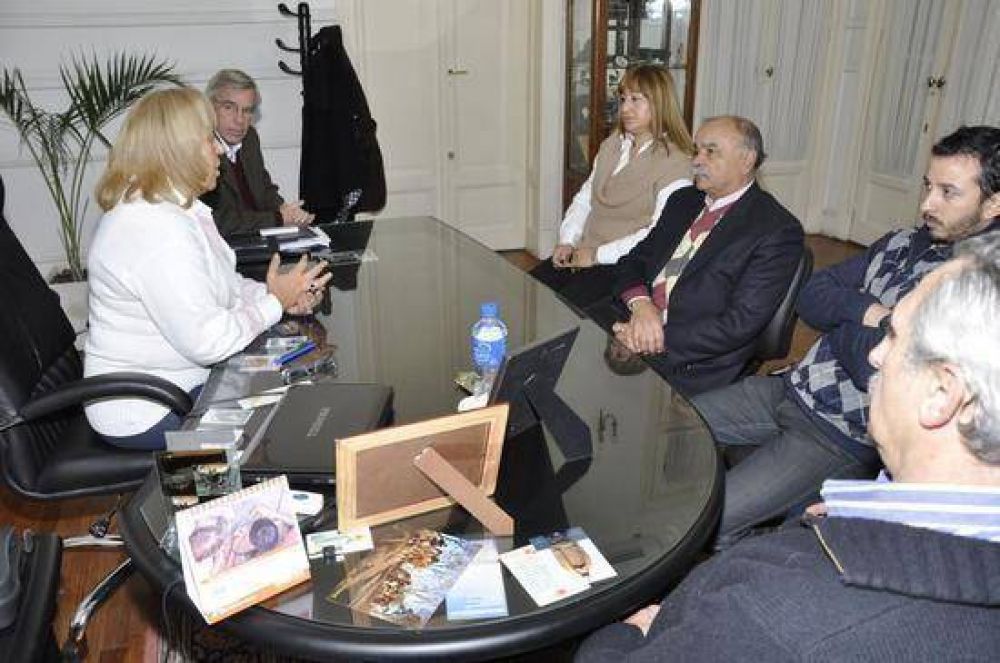 La Intendente Giroldi recibi� a las nuevas autoridades de la Uni�n Industrial de Campana