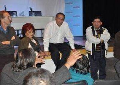 Adolfo: "El peronismo no tiene candidatos en Buenos Aires"