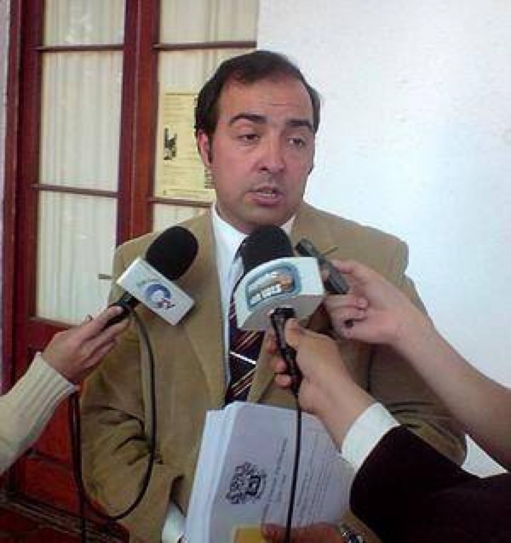 Ricardo y Verg�s se toman licencia por campa�a pol�tica	