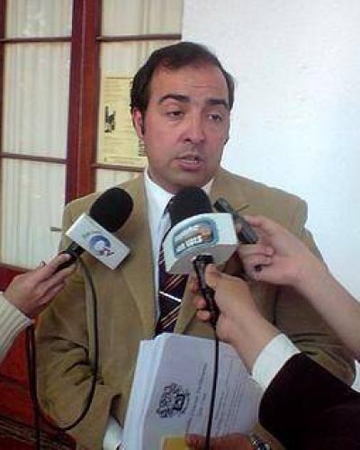 Ricardo y Verg�s se toman licencia por campa�a pol�tica	
