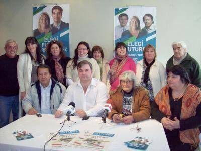 LA COALICI�N C�VICA PRESENT� SU LISTA LOCAL DE CANDIDATOS   