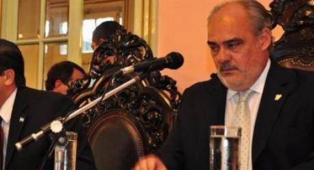 El Gobernador baj� la expectativa a las Primarias