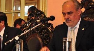 El Gobernador baj� la expectativa a las Primarias