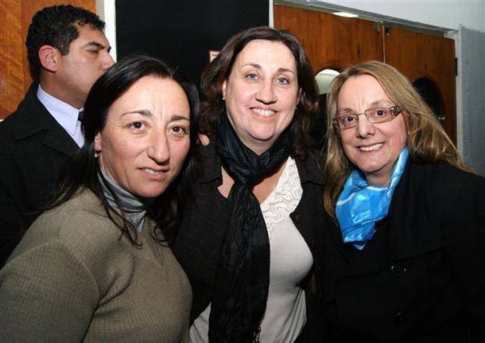 LUJ�N - ALICIA KIRCHNER Y GRACIELA ROSSO EN EL ENCUENTRO DE NI�EZ Y ADOLESCENCIA
