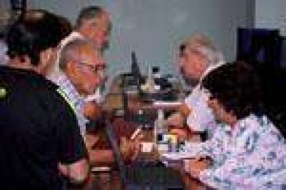 Ma�ana vienen a San Nicol�s representantes de Econom�a por PPP