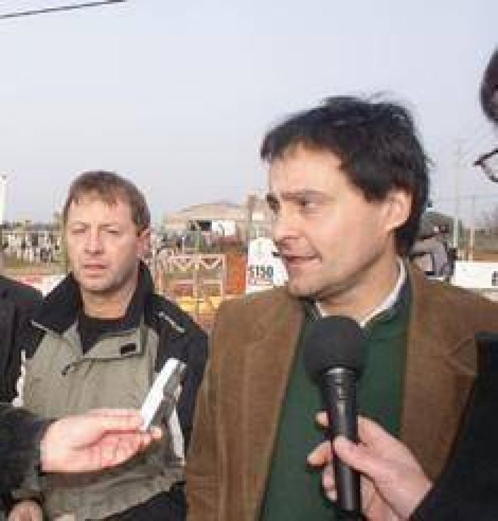 An�bal Pittelli:�La Municipalidad trabaja normalmente, son s�lo cinco personas� 