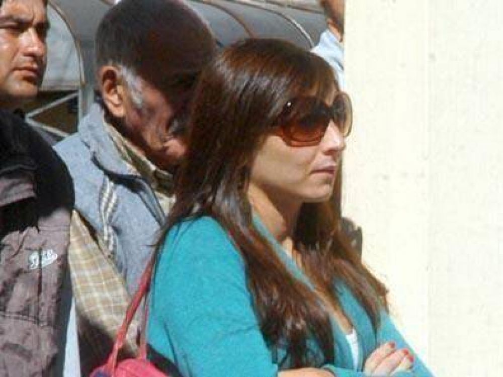 Funcionaria lunghista tild� a Mariotto de ''muerto'', ''monigote'' y ''mentiroso''