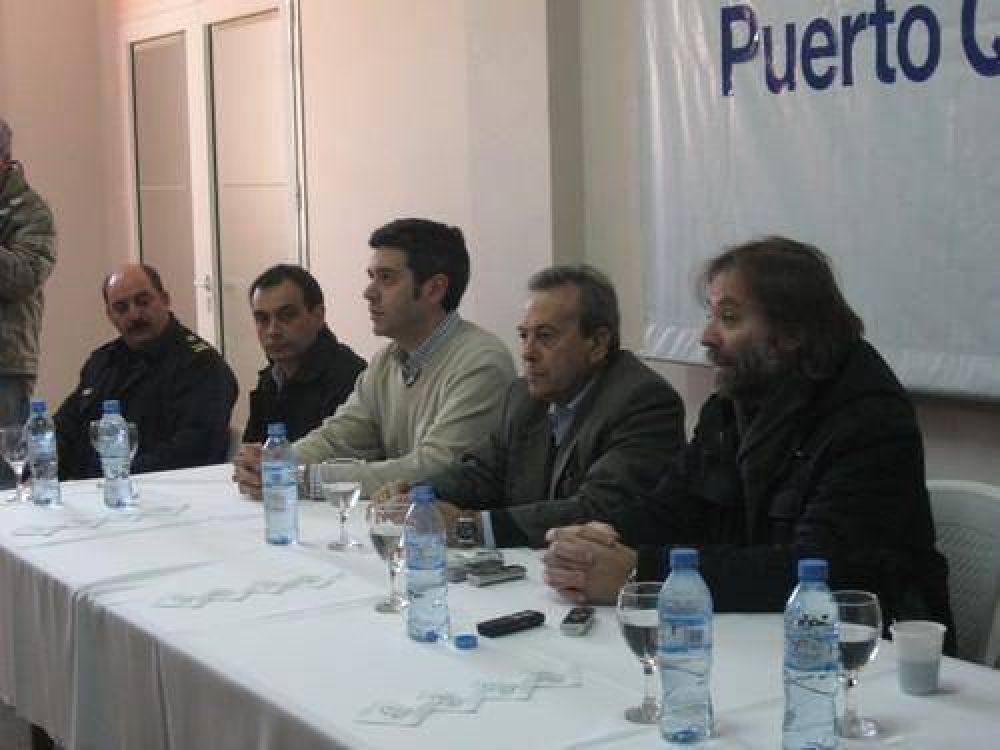Costanzo: "Estamos trabajando para que cada barrio tenga su c�mara de seguridad"