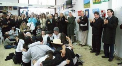 En acto de Asdemar, el Intendente prometi� mil rampas m�s en la ciudad
