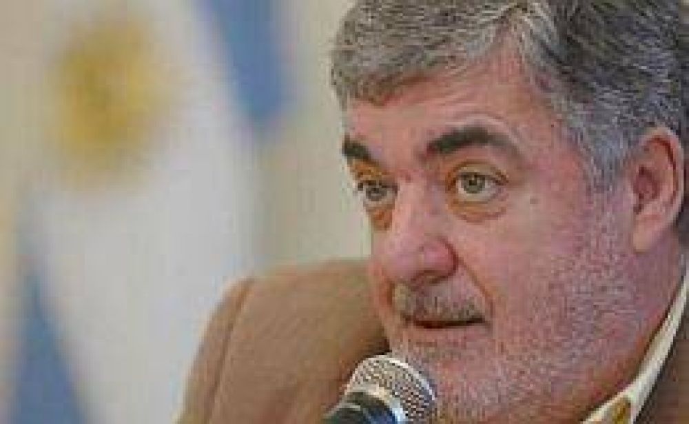 "Lo de Buzzi es un acto de prostituci�n pol�tica"