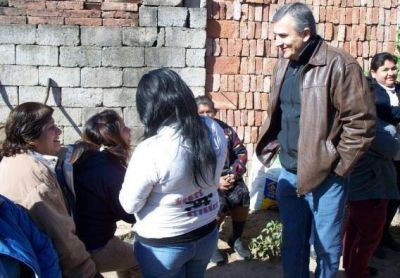 Morales: �El gobierno ha puesto en marcha un esquema de privatizaci�n de pol�ticas sociales�