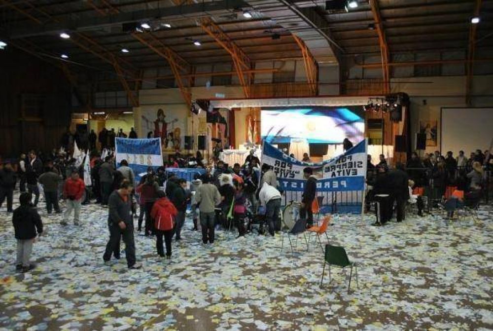 Estaba todo armado para un festejo y termin� con un gimnasio desolado