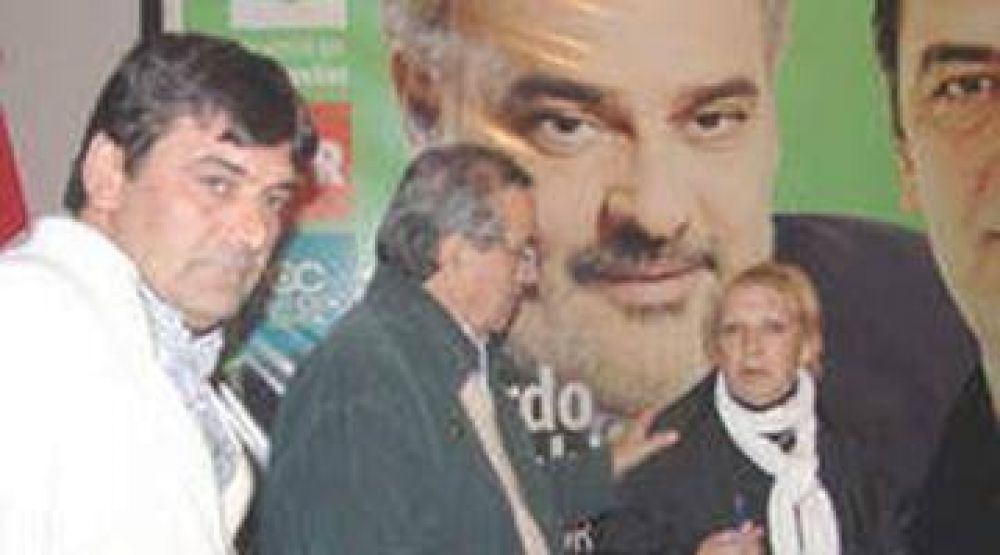 Burna encabez� un masivo acto de la UCR