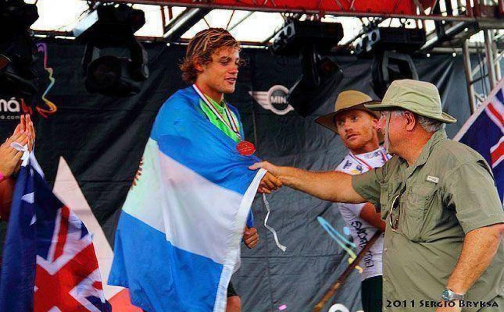 El marplatense Santiago Mu�iz se consagr� campe�n en el mundial Open de Surf de Panam�