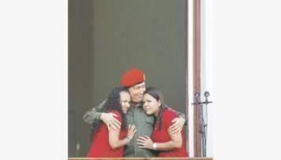 Ch�vez regres� a Venezuela y prepara cambios en el gabinete
