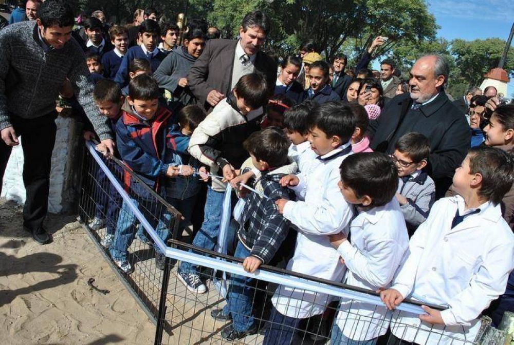 El gobernador Colombi convoc� a la comunidad de Yofre a seguir creando alternativas para mejorar su calidad de vida 