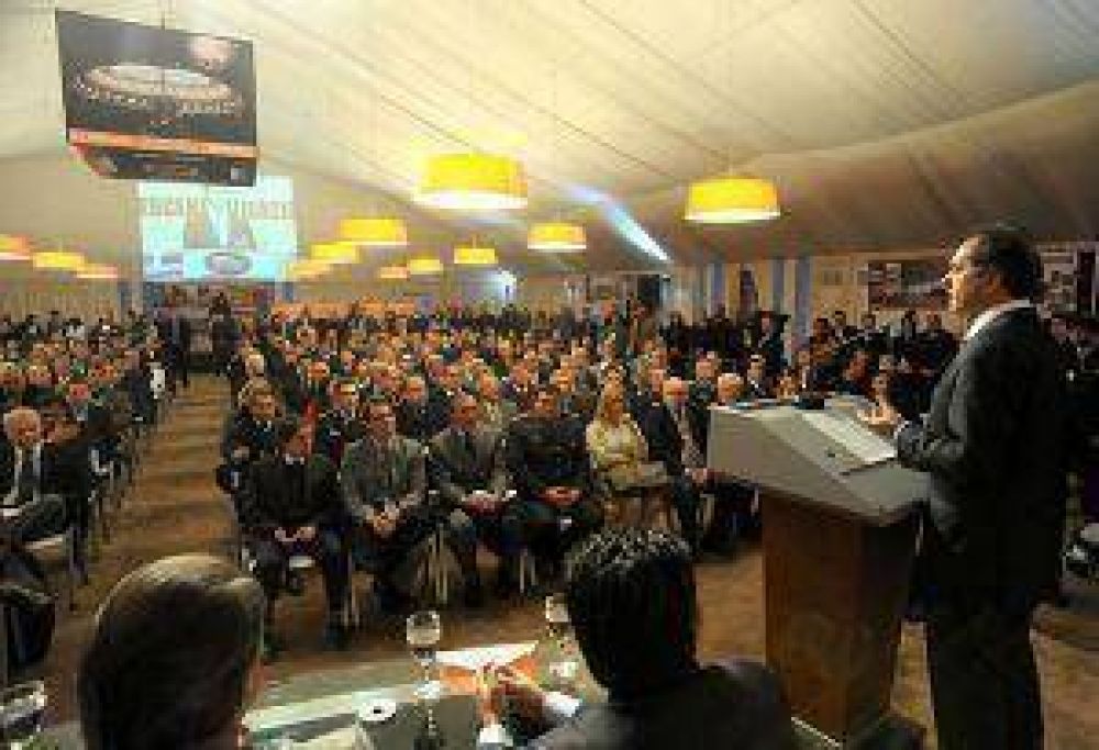 Scioli destac� la �convivencia pol�tica� ante 89 intendentes 