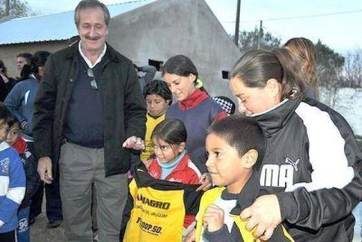 Elecciones 2011: Schepens visit� la Cantera 25 y el Club Almagro