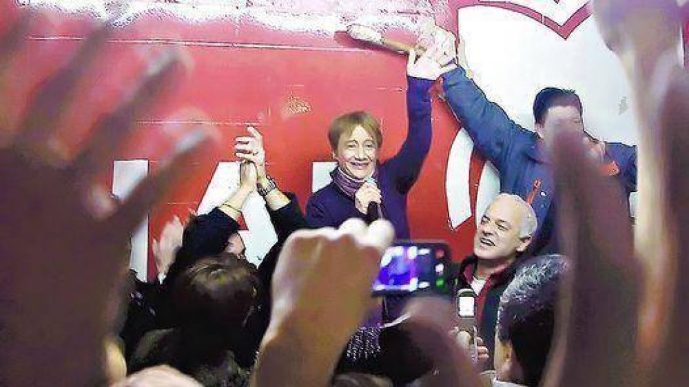 Tras su triunfo, R�os aclar� que �no hicimos campa�a para el kirchnerismo�