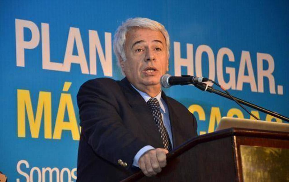 De la Sota prometi� un plan de acceso a cr�ditos hipotecarios si es electo