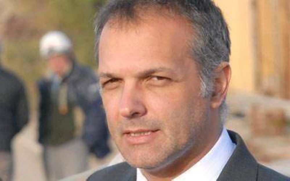 �No estoy obligado a apoyar a Duhalde por afuera del PJ�