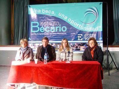 El Instituto Becario provincial entreg� 1100 becas a estudiantes