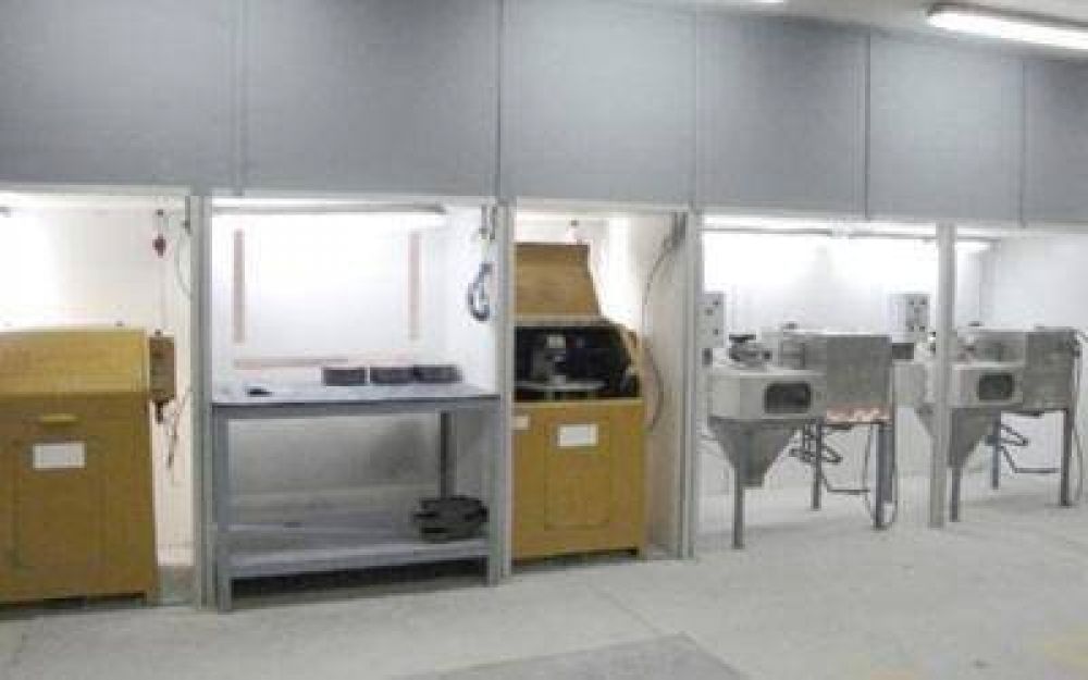 Minera Santa Cruz inaugur� moderno laboratorio qu�mico