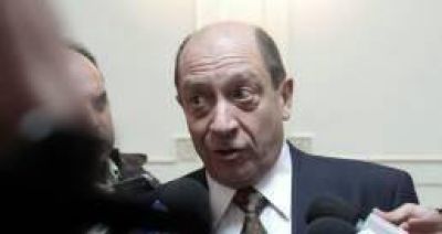 Superti acus� al kirchnerismo de armar una operaci�n contra Binner