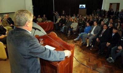 Casi 4 millones de pesos invertir� el Gobierno para pavimentar los accesos a Bigornia y Trelew Rugby Club