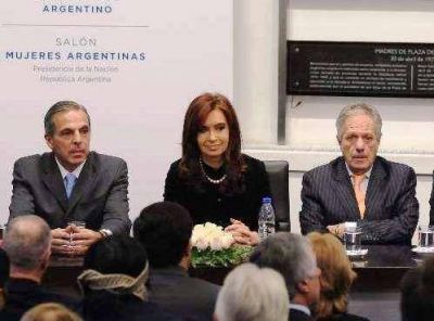 Una Cristina divertida en una situaci�n que no da risa