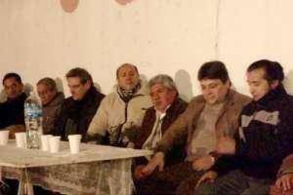 Sigue la interna entre S�nchez y Barifusa