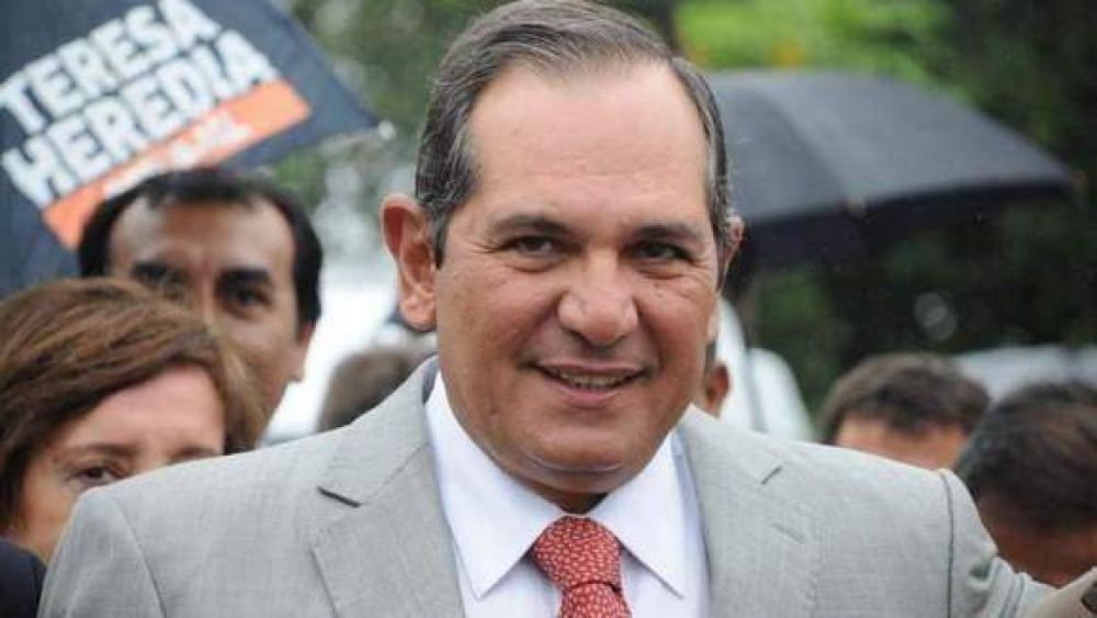 Alperovich dice que baj� 50% el �ndice de analfabetismo
