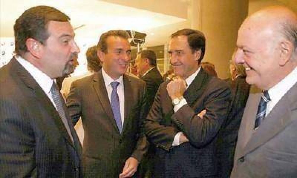 Los candidatos del PJ y la UCR saldr�n a recorrer los departamentos