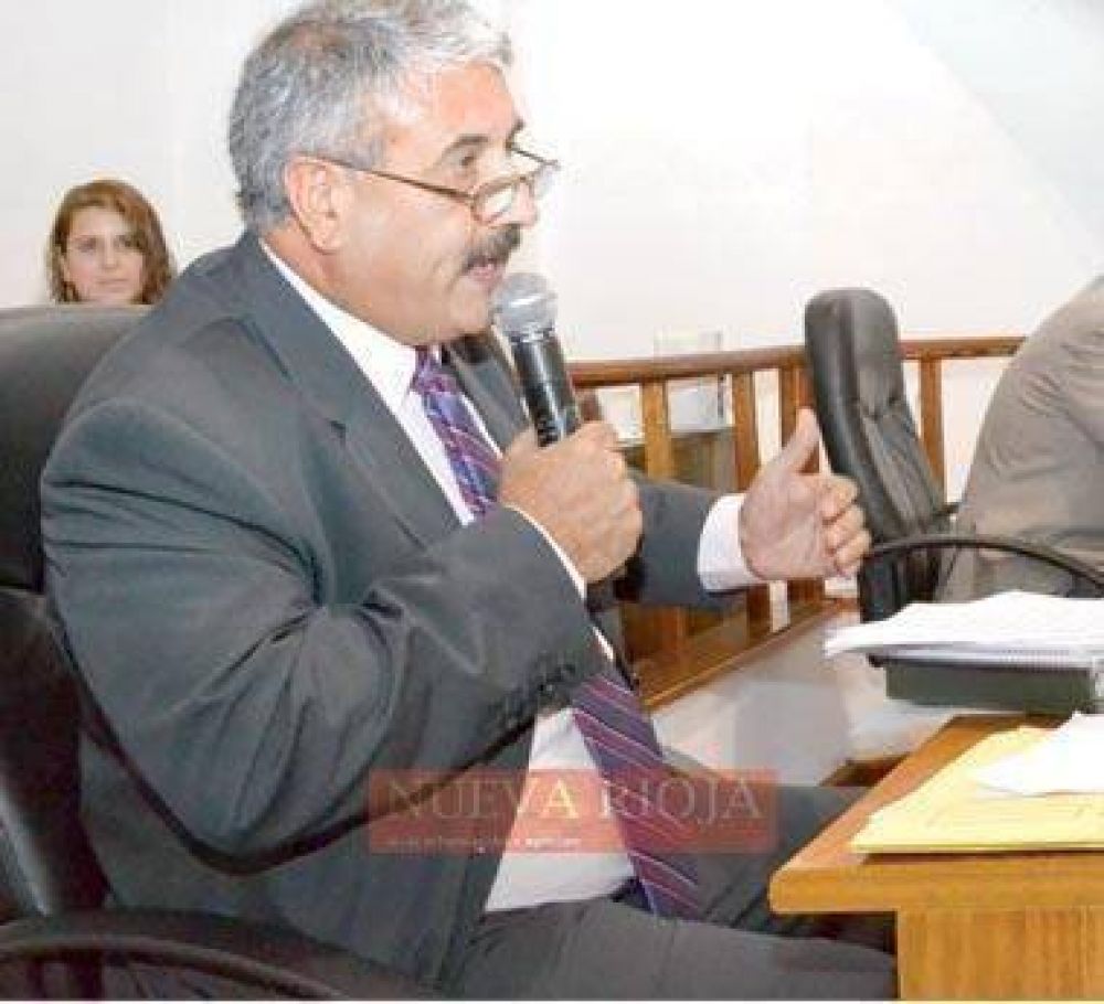 UCR denuncia que Quintela no cumple con C�digo Vial  
