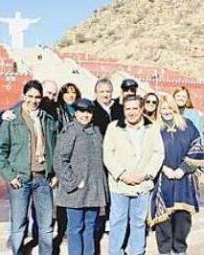 Beder recibi� a la �tropa� de Menem en otro espaldarazo pol�tico