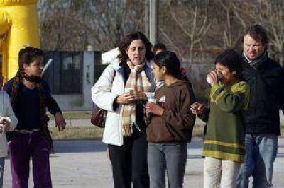 Luj�n - Se realizo la jornada solidaria en el barrio Ameghino 